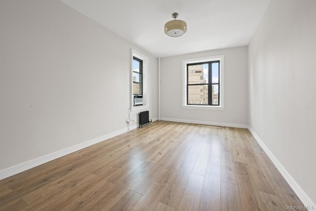 136-5 Sanford Ave in Queens, NY - Building Photo - Building Photo