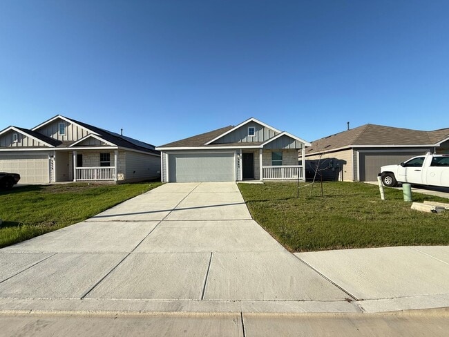 2863 Rosefinch in Canyon Lake, TX - Building Photo - Building Photo