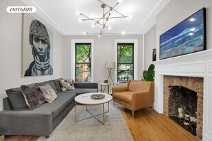 317 E 73rd St in New York, NY - Building Photo