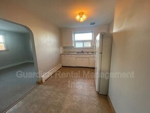 2016 Walsh St E in Thunder Bay, ON - Building Photo - Building Photo