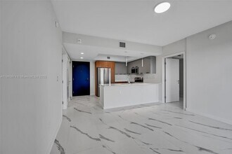 840 NE 130th St in North Miami, FL - Foto de edificio - Building Photo