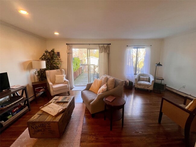 property at 29 Sycamore Dr