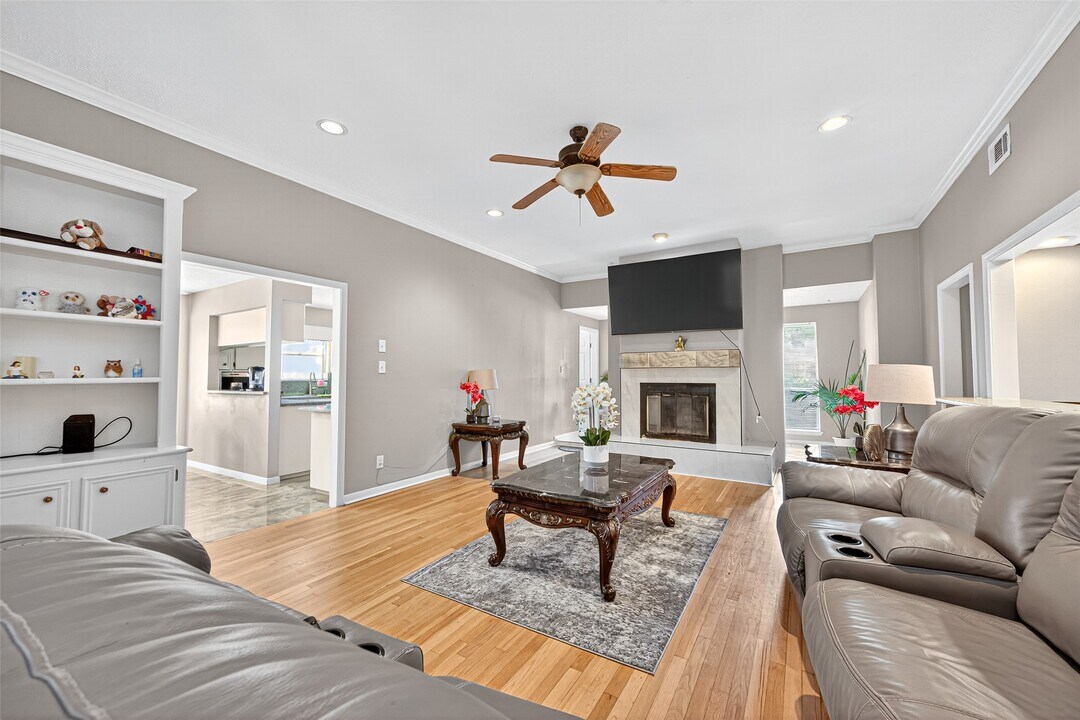 25314 Lynbriar Ln in Spring, TX - Building Photo