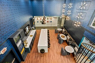 Halstead Fair Oaks in Fairfax, VA - Foto de edificio - Interior Photo