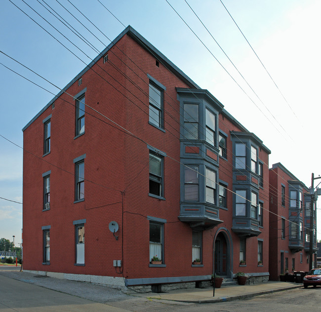 1725-1727 Madison Ave in Covington, KY - Foto de edificio - Building Photo