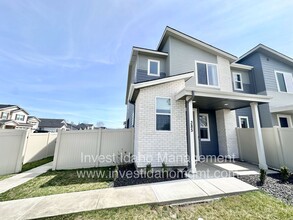 385 N Stone Cyn Ln in Star, ID - Building Photo - Building Photo