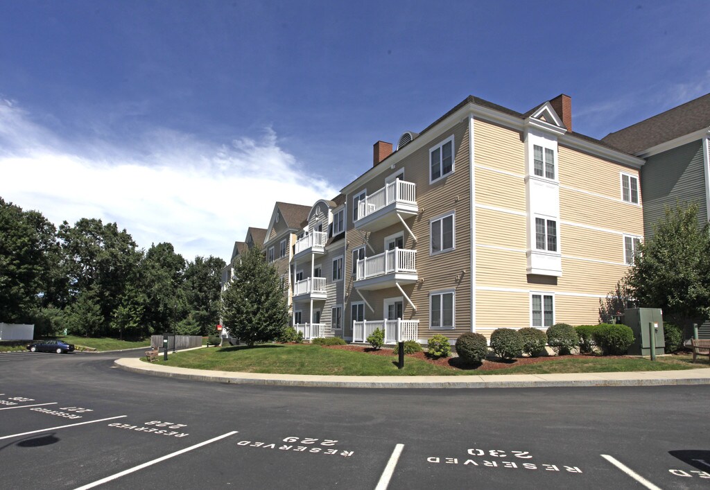 5 Woodman Way Apartments Newburyport, MA Apartments For Rent