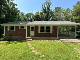 234 John's Creek Rd in Madison Heights, VA - Building Photo