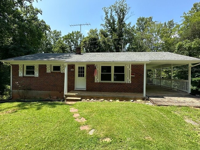 property at 234 John's Creek Rd