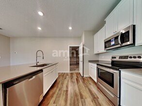 219 Hemlock Pt in St. Augustine, FL - Foto de edificio - Building Photo