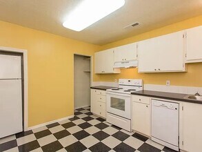 4507 SE 67th Ave in Portland, OR - Building Photo - Building Photo