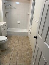 592 Salem St, Unit Apartment 3 in Malden, MA - Foto de edificio - Building Photo