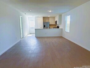 267 Ottawa Way in New Braunfels, TX - Foto de edificio - Building Photo