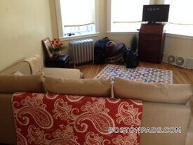 38 Hemenway St in Boston, MA - Building Photo