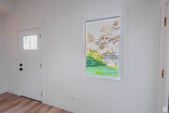 8544 S 300 E in Sandy, UT - Building Photo - Building Photo