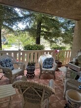 460 Arbor Lane Ct, Unit 101 in Thousand Oaks, CA - Foto de edificio - Building Photo