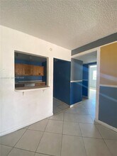 5100 SW 41st St in Hollywood, FL - Foto de edificio - Building Photo