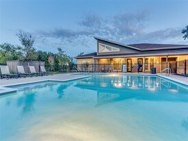 Junipers Edge in San Antonio, TX - Building Photo