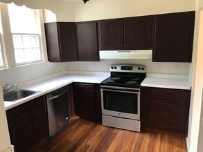 101 W Arrowhead Rd in Duluth, MN - Building Photo - Building Photo