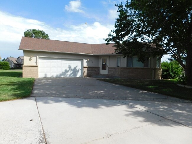 property at 618 Shadowbrook Dr