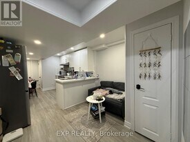 130 Adventure Crescent in Vaughan, ON - Building Photo