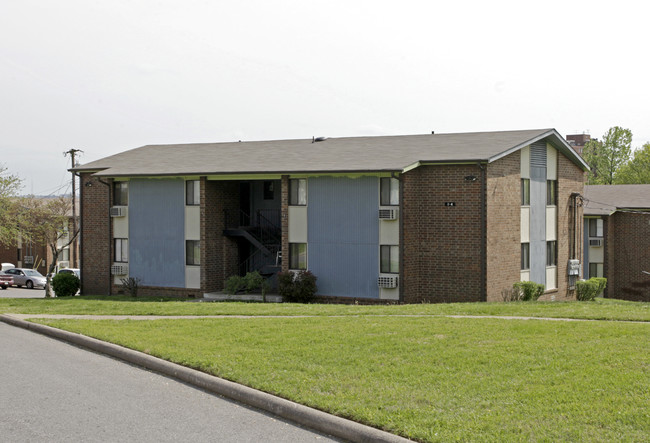 Overlook Ridge Apartments in Nashville, TN - Building Photo - Building Photo