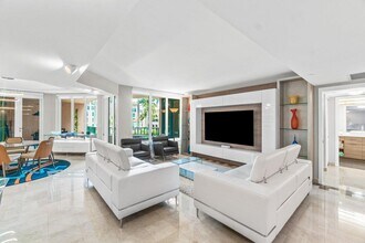 140 SE 5th Ave in Boca Raton, FL - Building Photo - Building Photo
