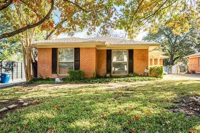 6556 St Moritz Ave in Dallas, TX - Building Photo - Building Photo