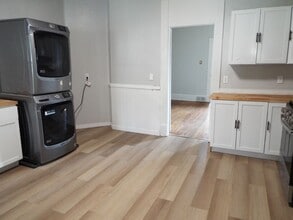 710 W 3rd St in Davenport, IA - Building Photo - Building Photo