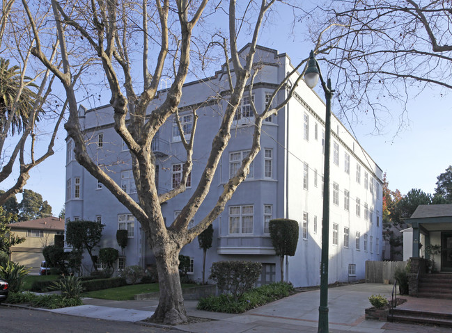 1418 cental Ave in Alameda, CA - Foto de edificio - Building Photo