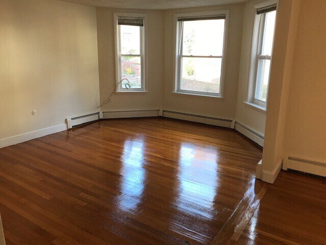 311 Tappan St, Unit 1B in Brookline, MA - Building Photo