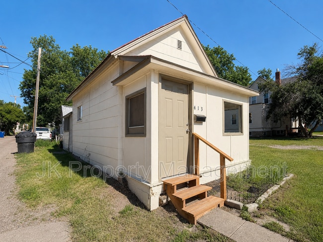 property at 413 6th St S
