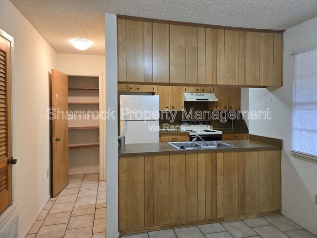 913 Lancelot Cir in Hewitt, TX - Building Photo - Building Photo
