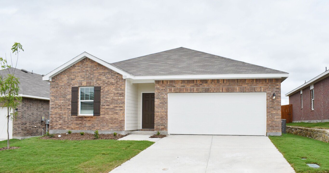 816 Peach Tree Ln in Anna, TX - Building Photo