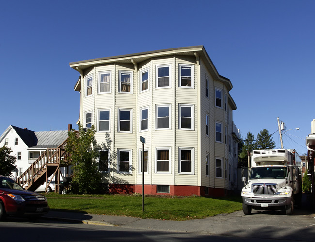 1 Leighton St in Waterville, ME - Building Photo - Building Photo