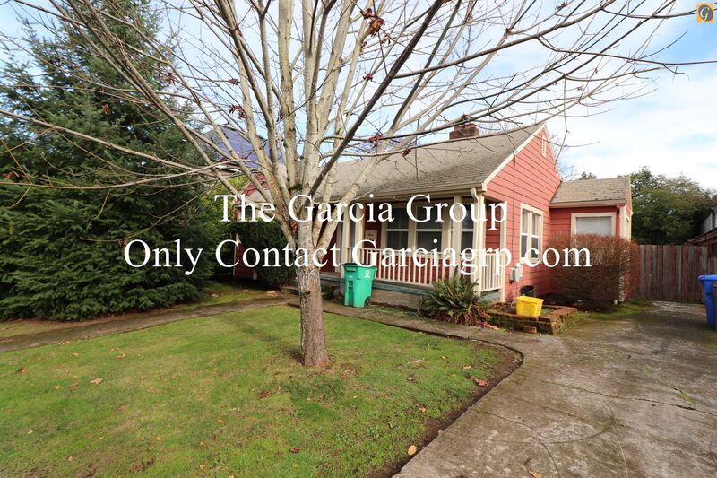 6134 NE 17th Ave in Portland, OR - Building Photo