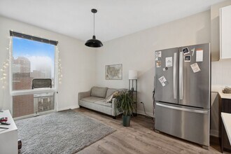 819 W Cuyler Ave in Chicago, IL - Building Photo - Building Photo