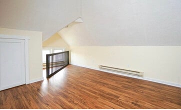 107 Clinton Ave, Unit C in Tiffin, OH - Foto de edificio - Building Photo