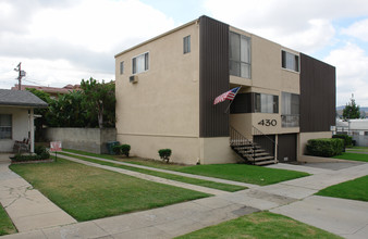 Residential Condominiums in Burbank, CA - Building Photo - Building Photo