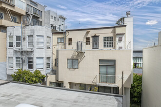 1079 Lombard St in San Francisco, CA - Building Photo - Building Photo