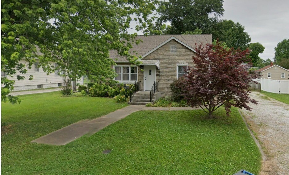 917 N Center in Collinsville, IL - Building Photo