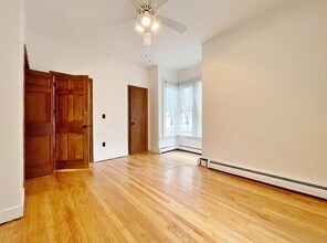 105 W Elm St, Unit 1 in New Haven, CT - Building Photo - Building Photo