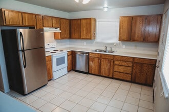 505 W Bluebonnet Dr in Granbury, TX - Building Photo - Building Photo