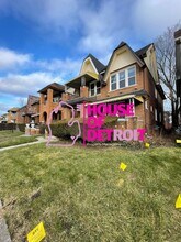 12032 Santa Rosa Dr-Unit -Unit 3 in Detroit, MI - Building Photo - Building Photo