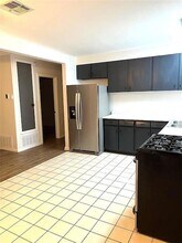 4 Gretna Blvd in Gretna, LA - Foto de edificio - Building Photo