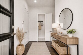 111 E 33rd St in Houston, TX - Foto de edificio - Building Photo