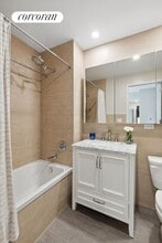 321 W 110th St in New York, NY - Building Photo - Building Photo