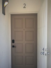 4746 Oakwood Ave in Los Angeles, CA - Building Photo - Building Photo