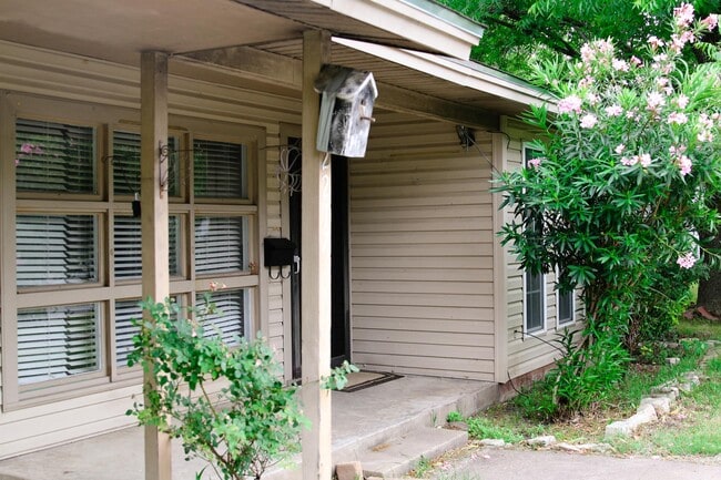 2217 N 41st St in Waco, TX - Building Photo - Building Photo