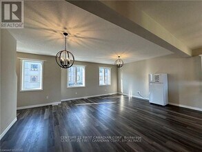 435-435 Callaway Rd in London, ON - Building Photo - Building Photo